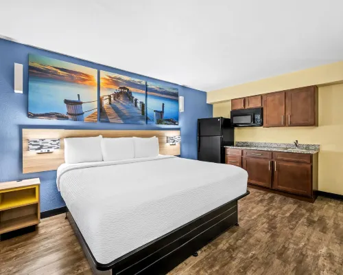 Days Inn by Wyndham New Orleans Pontchartrain Hotels near Buddy Deuterive Park