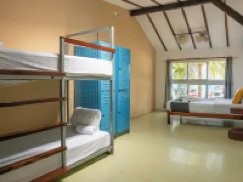 The Yak Lake House - Hostal Hoteles en Bacalar