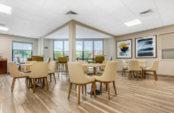 Comfort Inn & Suites Saint Louis Lafayette Square