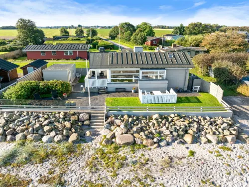 "Diderik" - 5m from the sea