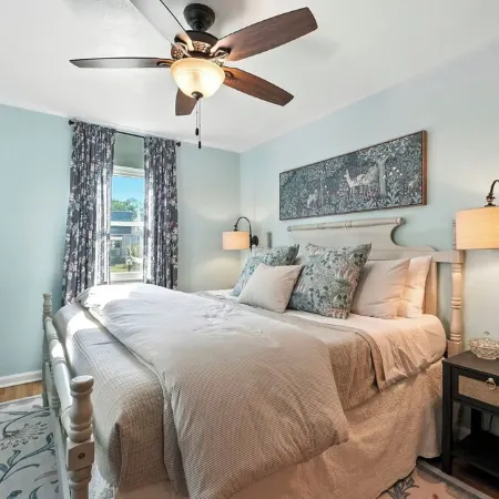 Adorable, Peaceful Retreat In Premier Fort Wayne Location, Sycamore House