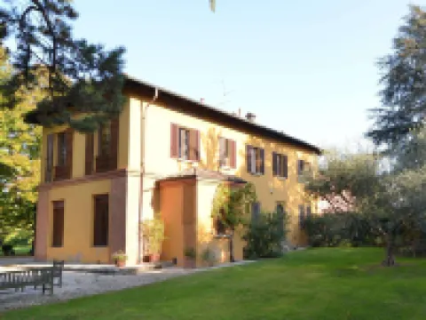 Elegant Holiday Home in Faenza with Garden and Pool Hotels in Faenza