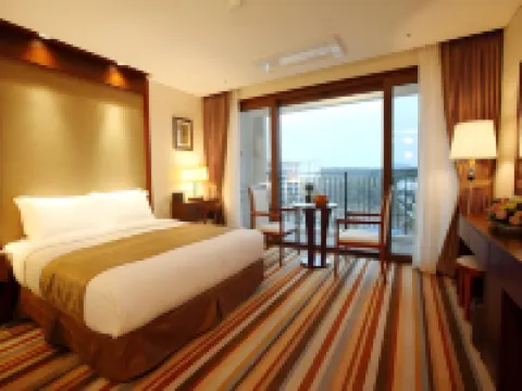 Raon Hotel & Resort Hotels near Hyeopjae Beach
