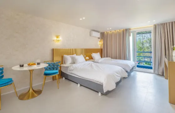 束草伊舍高級旅館