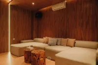 Tulip Hill View Villa 6 Bedrooms with a Private Heated Swimming Pool and a Movie Room