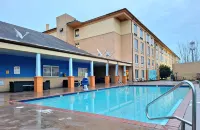 Trident Inn & Suites New Orleans - parkir