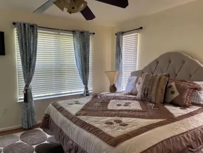 Comfy Luxury Vacation Getaway Hotel in zona Quantico Parking Lot