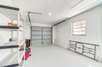 2 Mi to Three Sisters Springs: Home w/ Patio - 3-Star