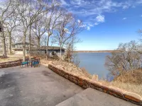 Lake Hudson Home w/ Patio in Locust Grove Hotels in Mayes County