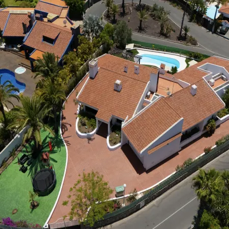 Chalet in Maspalomas with Heated Pool