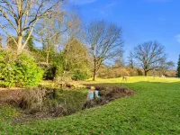 Cottage in Crawley Down with Hot Tub & Tennis