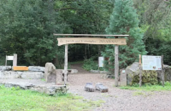 2 room apartment between the Black Forest,Lake Constance  and the Swabian Alb 蘇爾茨酒店