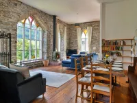 Chapel in Snowdonia with Hot Tub & Games Room