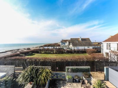 Sea View 3 Bedroom Seaside Property