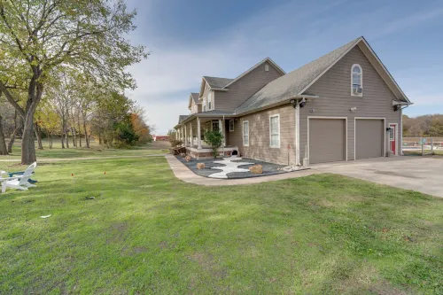 13 Mi to Dtwn Mckinney! Family Getaway w/ Pool - Country Houses