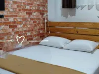 Hello Guest House Bukittinggi