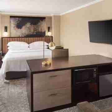 Embassy Suites by Hilton Tysons Corner Rooms