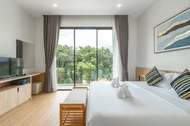 รูปภาพของที่พักสร้างใหม่ 3 ห้องนอน พร้อมสระว่ายน้ำ ใกล้ชายหาด วี190