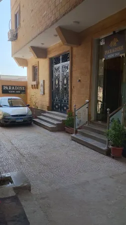 Paradise Pyramids View Inn