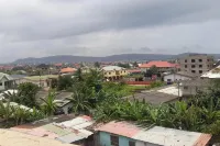 1 Bed Apartment Sleeps 4 with Free Parking