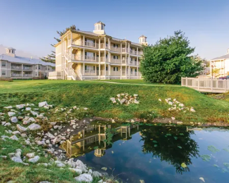 Holiday Inn Club Vacations Oak N' Spruce Resort リーのホテル