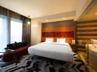 Novotel Pekanbaru Hotele w: 