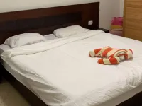 Luxurious Hurghada Chalet with Private Balcony and Beachfront Views - Hytter