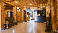Hotel York (5 Mins Walk to Dal Lake)