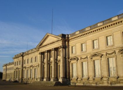 宜必思貢比涅飯店