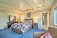 Charming Medford Getaway ~ 4 Miles to Downtown! - Kitchens