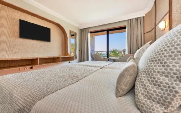 Hotel Serrano Palace