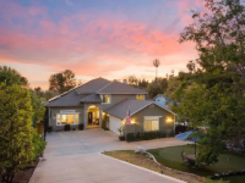 Luxury 5Br 3 5ba w Pool & Hot Tub