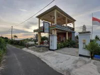 Kelingking Garden Villa Hotels near شاطئ كالينجينج (Kelingking Beach)