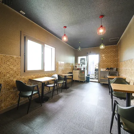 GoldenRoot Hotel in Gimhae