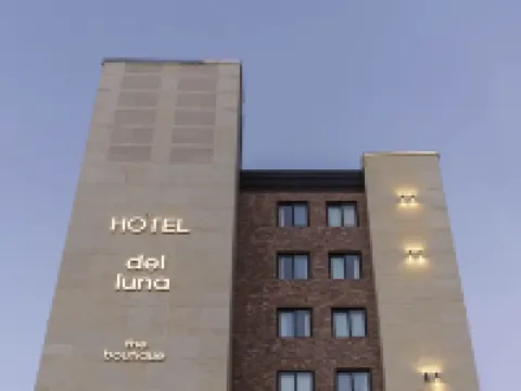 Wonju Hotel Deluna 原州市のホテル