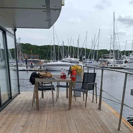 Hausboot in Laboe an der Kieler Foerde Отели в г. Лабё