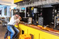 Ty Glyndwr Hotel Bangor - Quầy bar