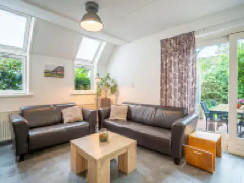 Tastefully and Modernly Furnished 5-person Bungalow Hotels in Texel