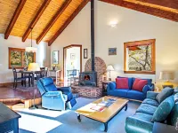 Creekside on Quigley - 3BD Private Home on Trails + Hot Tub Hotels in Hailey