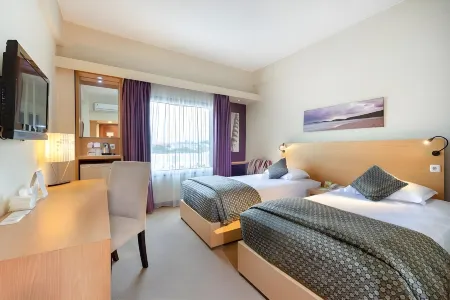 Lux Tychi Hotel