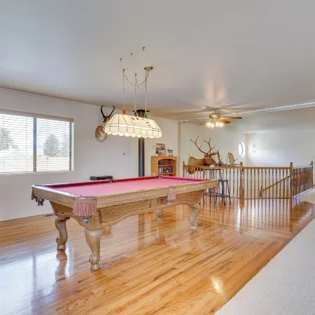 Charming Elko Home w/ Pool Table!