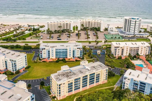 Luxury New Smyrna Beach Condo w/ Resort Amenities! - parking
