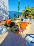BELLA SIRENA, independent and private villa with large terraces and garden