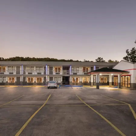 Super 8 by Wyndham Gadsden Al