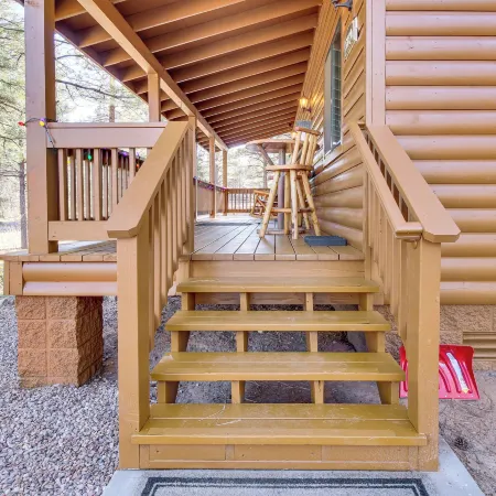 2 Mi to Fool Hollow Lake: Wooded Cabin w/ Fire Pit