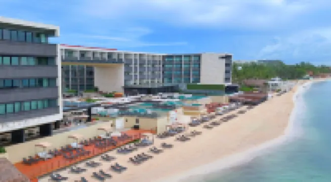 普拉亞德爾卡曼 Live Aqua Devossion 全包式成人酒店