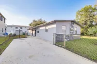 Walk to Shops, Dining & Casino: Dania Beach Home - Condos