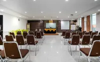 Jl Star Hotel Panakkukang By LIFE - Frühstück
