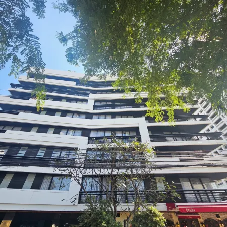 Oakwood Residence Sukhumvit Thonglor Bangkok Отели рядом с достопримечательностью «Торговый центр SeenSpace»