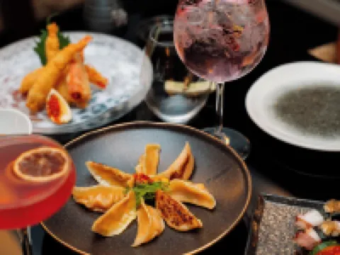 Wine & Books by the Sea, Algarve Resort Hotels in Guia